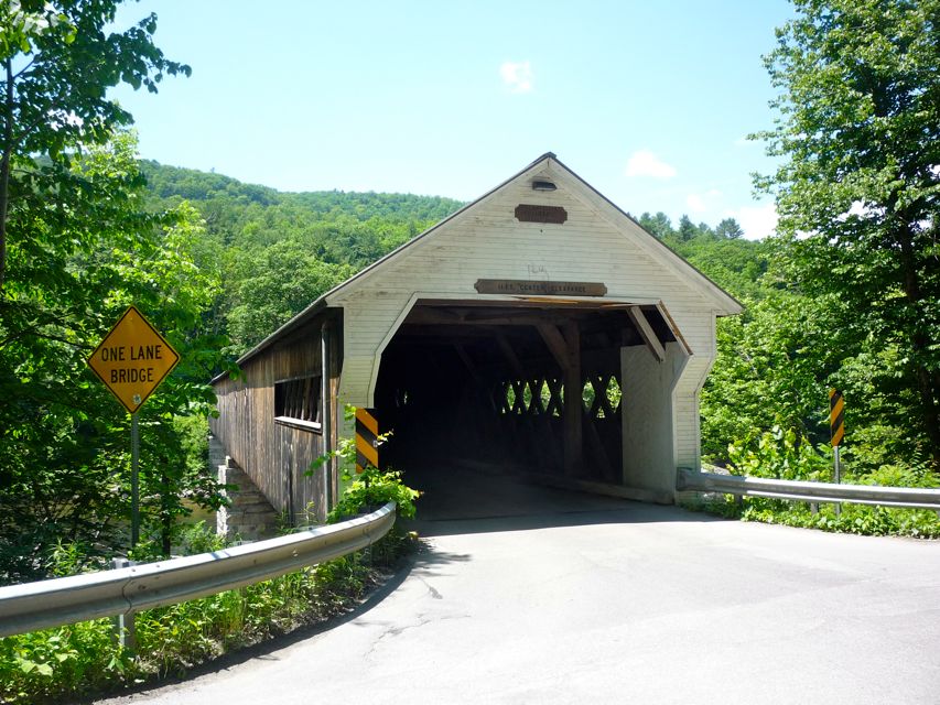 Picture of covered bridge in Dummerston, Maine