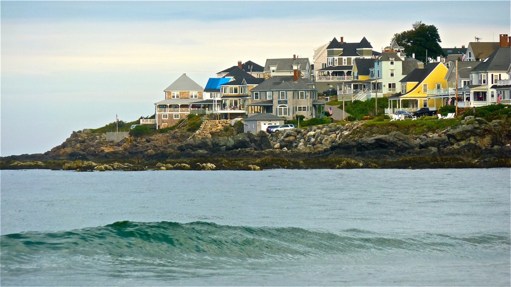 View from Ocean Blvd. in York Beach, Maine.