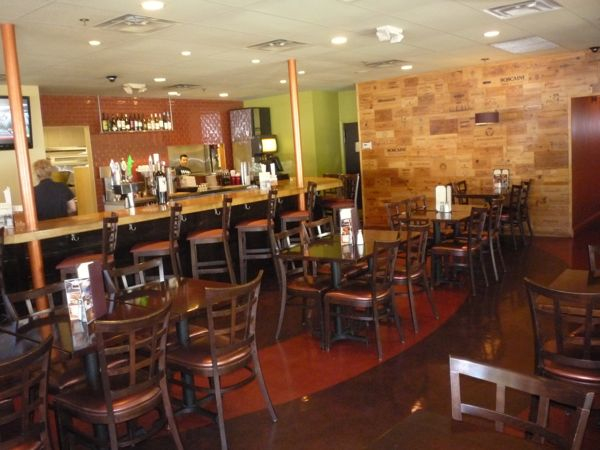 Tommy's Pizza dining room, Cranston RI